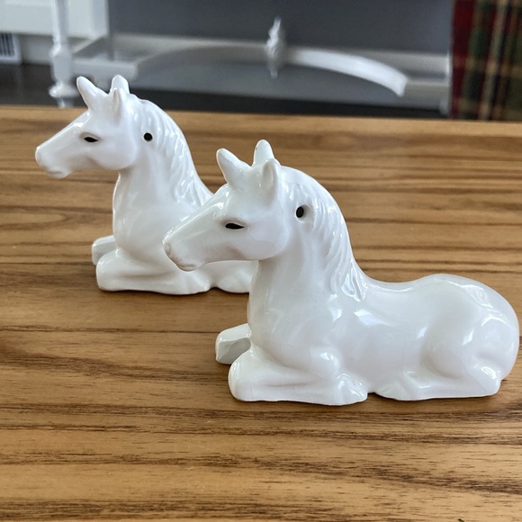 Unicorn salt & pepper shakers - Picture 3 of 7
